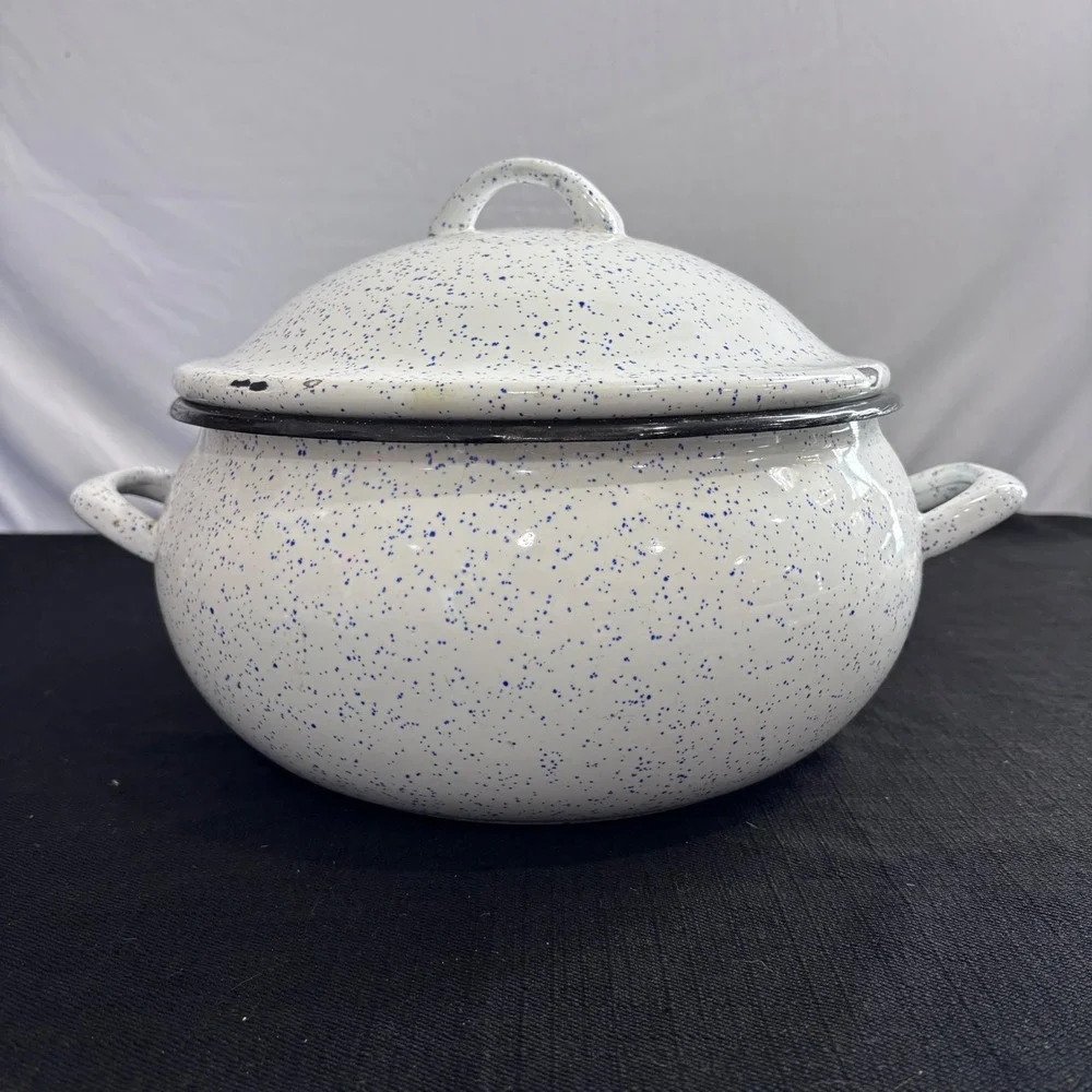 Vintage Blue Speckled White Enamelware Stockpot with Lid 10.5 Inch Dutch Oven